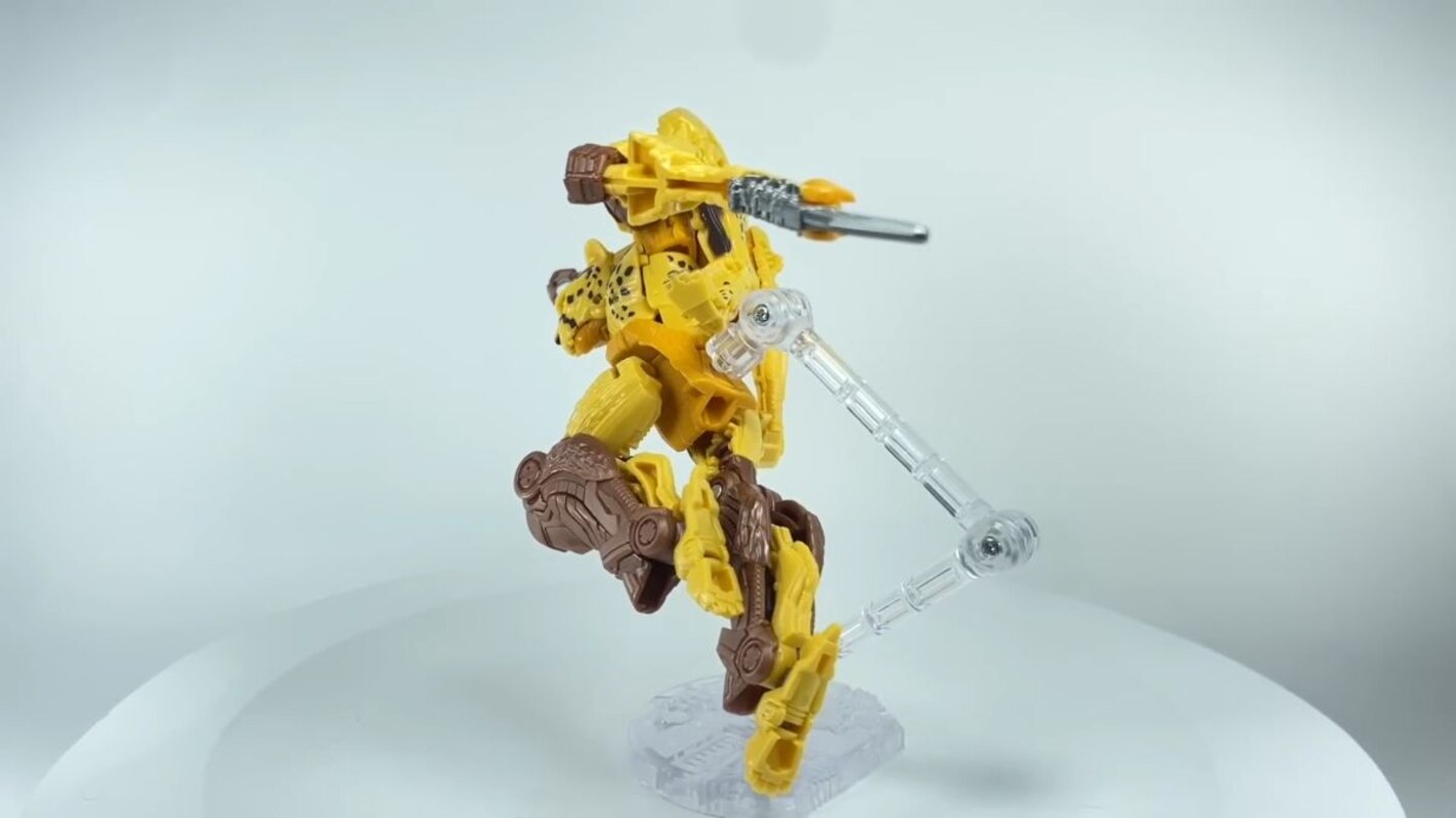 transformers studio series rotb cheetor  hand images video